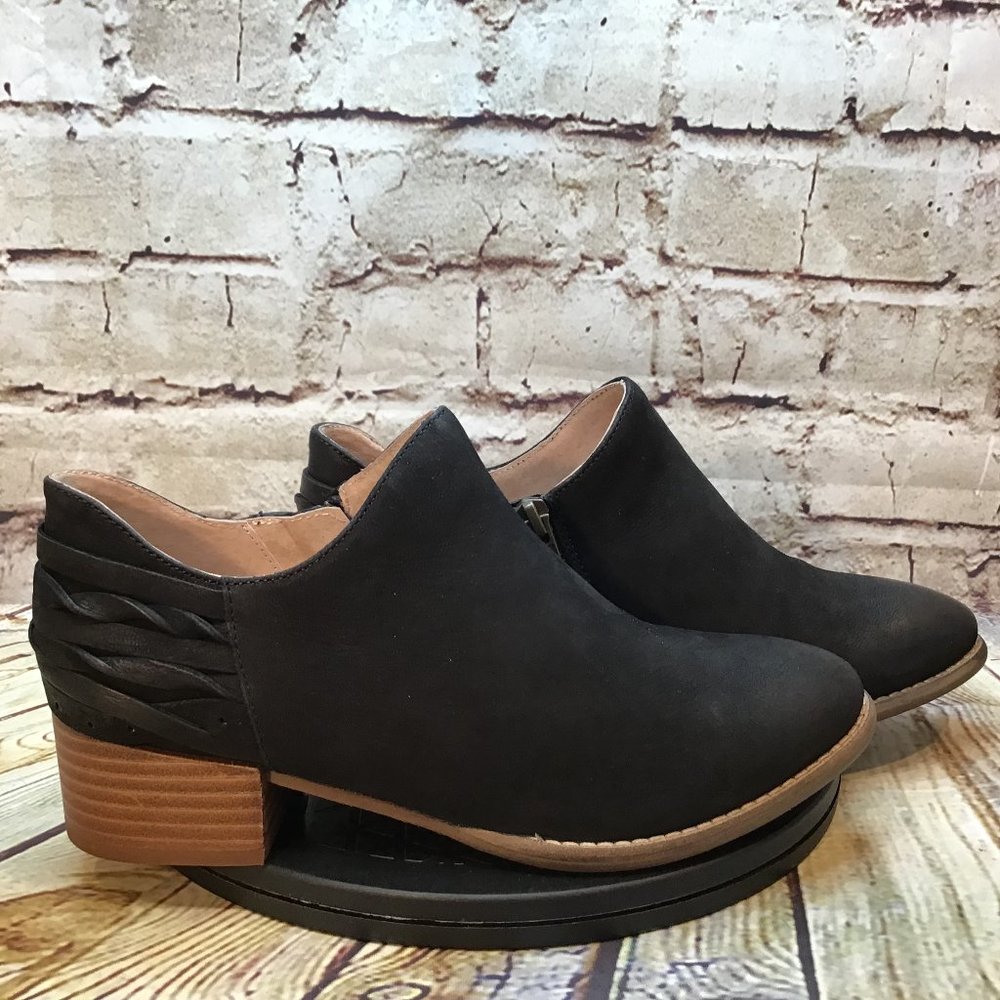 Seychelles Women’s Black Twisted Leather Side Zip Slip On Booties Boots Size 6